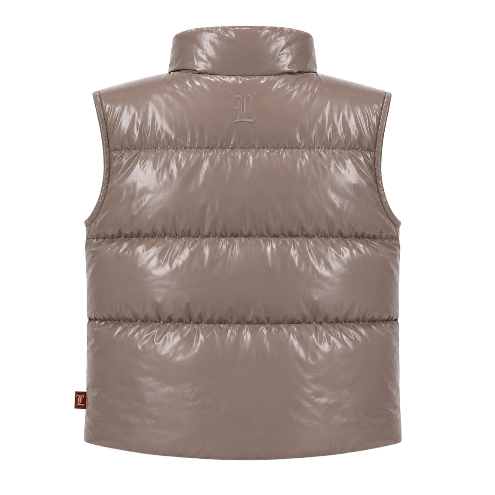 Sleeveless winter puffer vest for women with side pockets